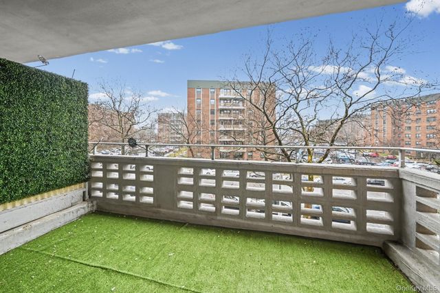 84-29 153rd Avenue 2E, Howard Beach, NY 11414