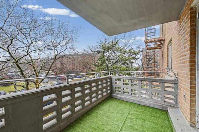 84-29 153rd Avenue 2E, Howard Beach, NY 11414