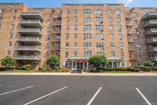 84-29 153rd Avenue 2E, Howard Beach, NY 11414