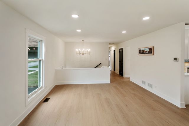 212 S River Road, Naperville, IL 60540