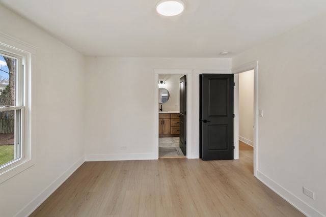 212 S River Road, Naperville, IL 60540