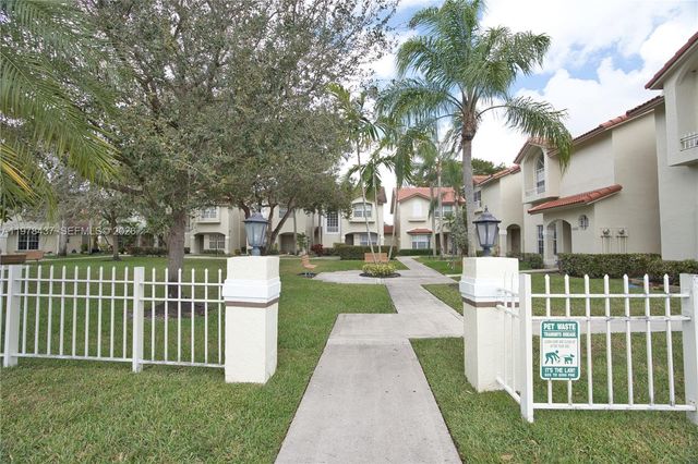 10829 NW 3rd Ct B12L, Pembroke Pines, FL 33026