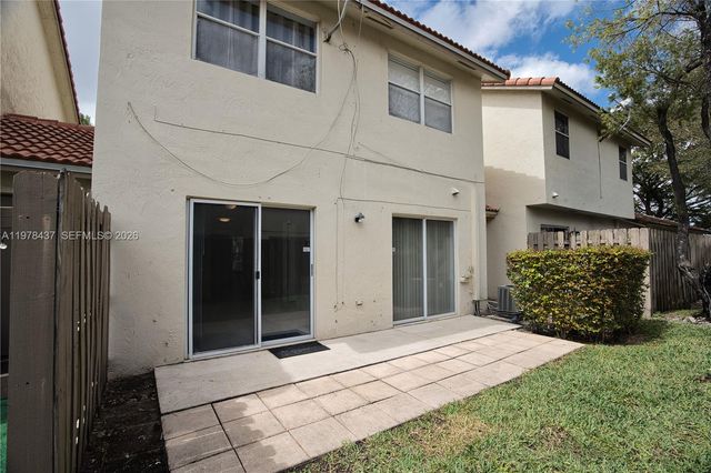 10829 NW 3rd Ct B12L, Pembroke Pines, FL 33026
