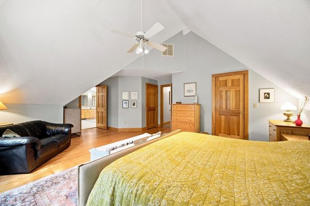67 Woodlot Rd, Amherst, MA 01002
