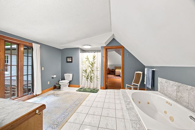 67 Woodlot Rd, Amherst, MA 01002