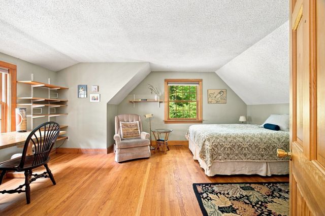 67 Woodlot Rd, Amherst, MA 01002