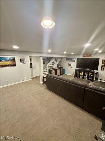 497 Southeast Avenue, Tallmadge, OH 44278