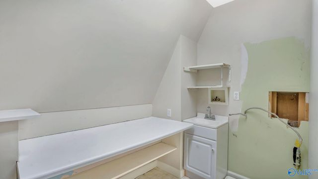 2707 Churchill Drive SE, Huntsville, AL 35801