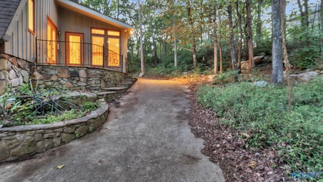 2707 Churchill Drive SE, Huntsville, AL 35801