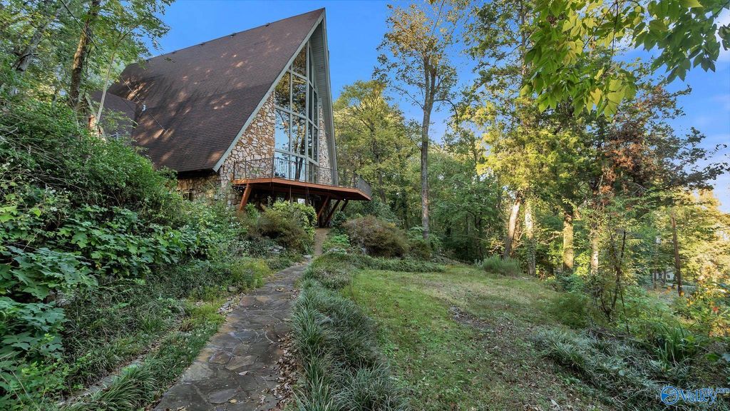 2707 Churchill Drive SE, Huntsville, AL 35801