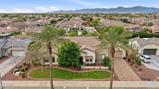 4598 N VILLAGE Parkway, Litchfield Park, AZ 85340