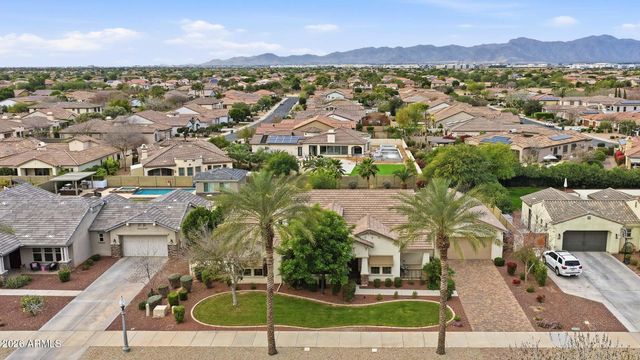 4598 N VILLAGE Parkway, Litchfield Park, AZ 85340