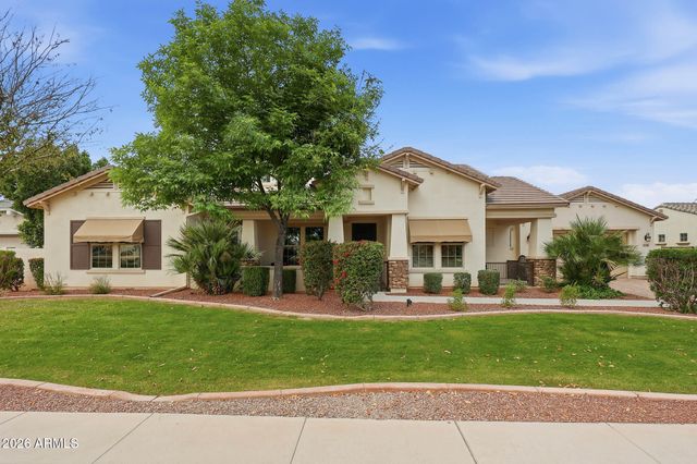4598 N VILLAGE Parkway, Litchfield Park, AZ 85340