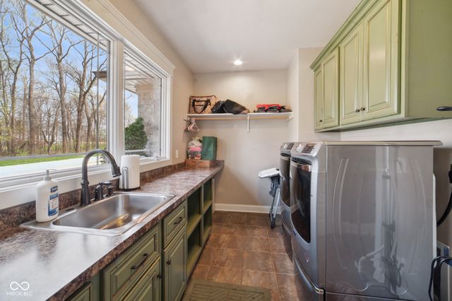 7777 E County Road 50 N, Seymour, IN 47274