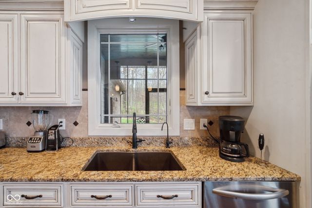 7777 E County Road 50 N, Seymour, IN 47274