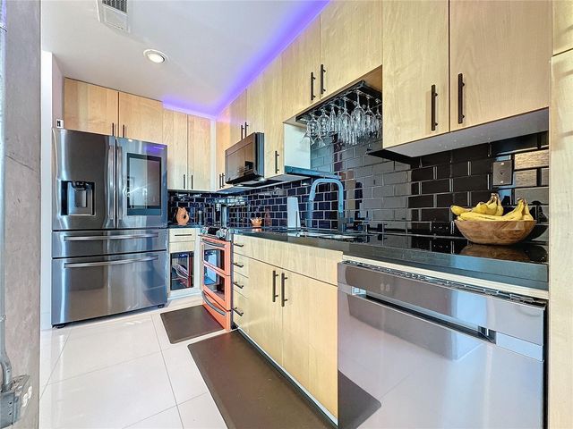 155 S COURT AVENUE 2111, Orlando, FL 32801