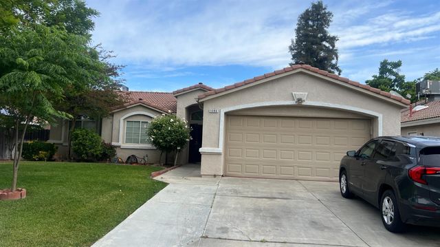 5596 W Pinedale Avenue, Fresno, CA 93722