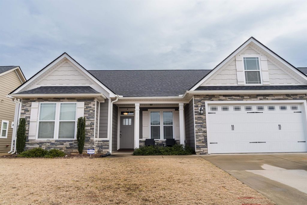 215 McCloud Court, Spartanburg, SC 29301