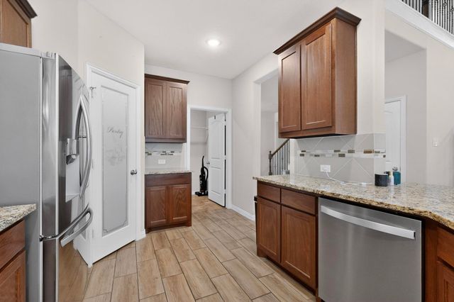 73 River Oaks Boulevard, Waxahachie, TX 75165