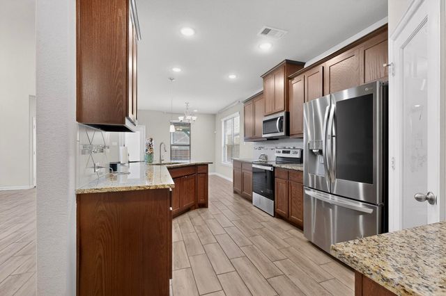 73 River Oaks Boulevard, Waxahachie, TX 75165