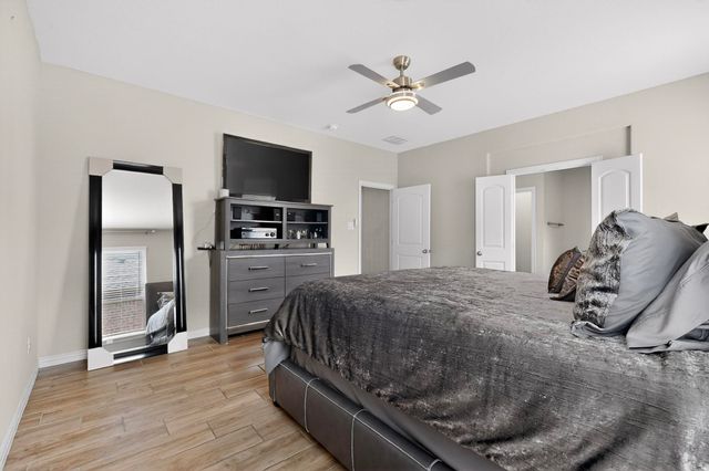 73 River Oaks Boulevard, Waxahachie, TX 75165