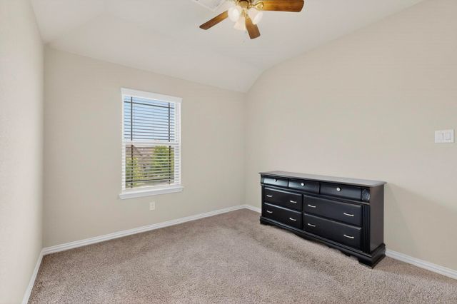 73 River Oaks Boulevard, Waxahachie, TX 75165