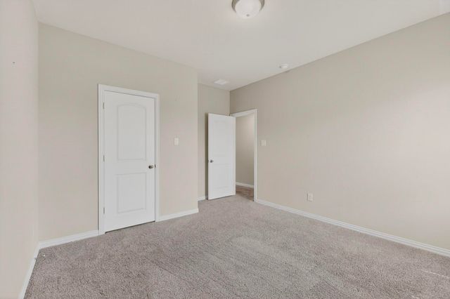 73 River Oaks Boulevard, Waxahachie, TX 75165