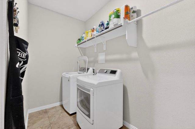 73 River Oaks Boulevard, Waxahachie, TX 75165