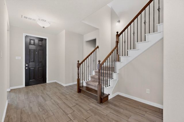 73 River Oaks Boulevard, Waxahachie, TX 75165