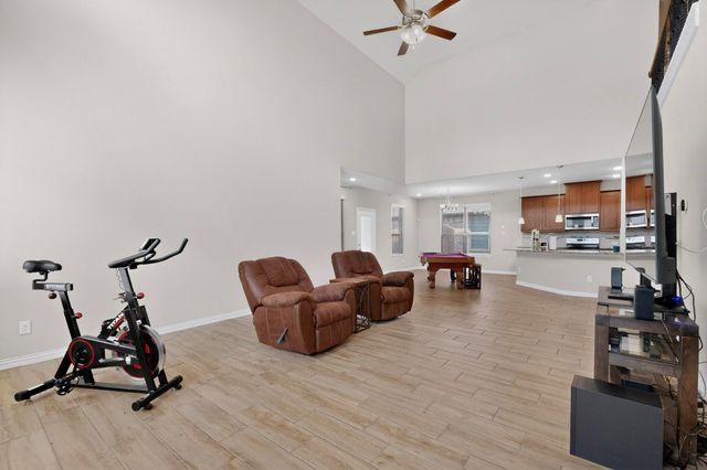 73 River Oaks Boulevard, Waxahachie, TX 75165