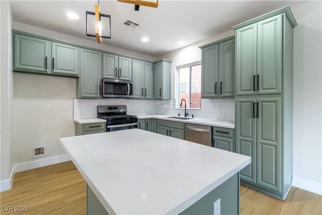 7342 Brisbane Hills Street, Las Vegas, NV 89166