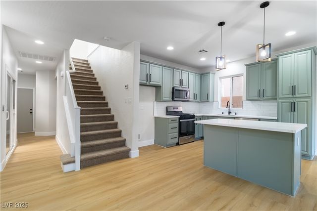 7342 Brisbane Hills Street, Las Vegas, NV 89166