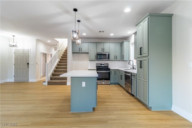 7342 Brisbane Hills Street, Las Vegas, NV 89166