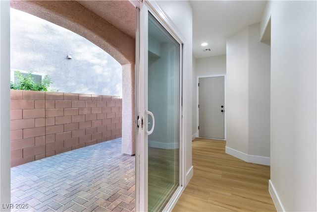 7342 Brisbane Hills Street, Las Vegas, NV 89166