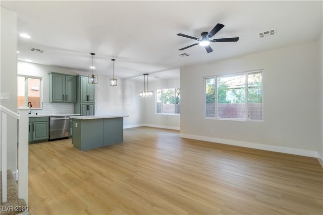 7342 Brisbane Hills Street, Las Vegas, NV 89166