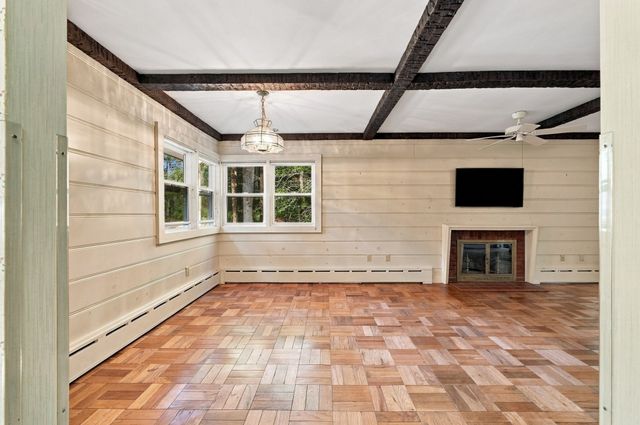 14 Crooked River Rd, Wareham, MA 02571