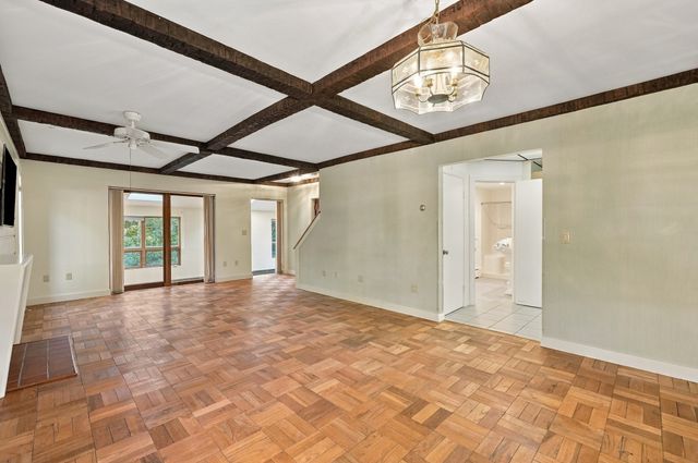 14 Crooked River Rd, Wareham, MA 02571