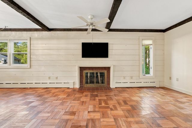 14 Crooked River Rd, Wareham, MA 02571