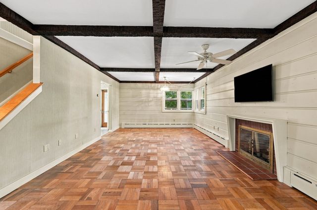 14 Crooked River Rd, Wareham, MA 02571