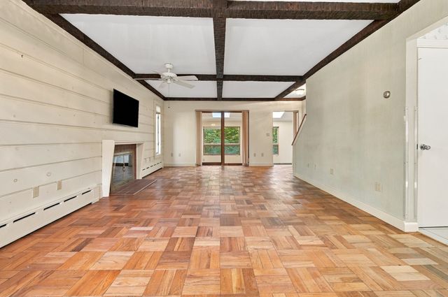 14 Crooked River Rd, Wareham, MA 02571