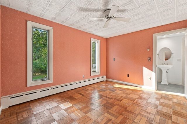 14 Crooked River Rd, Wareham, MA 02571