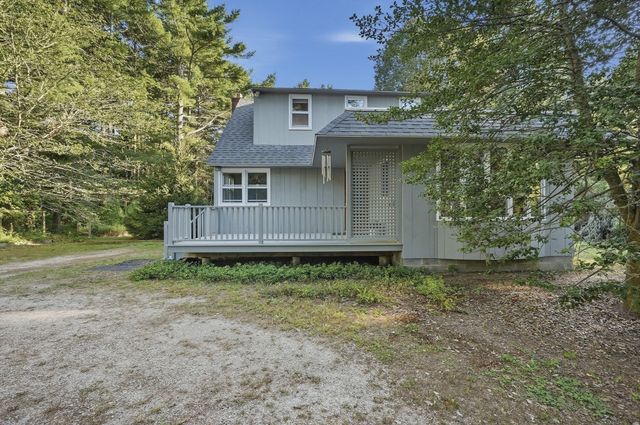 14 Crooked River Rd, Wareham, MA 02571