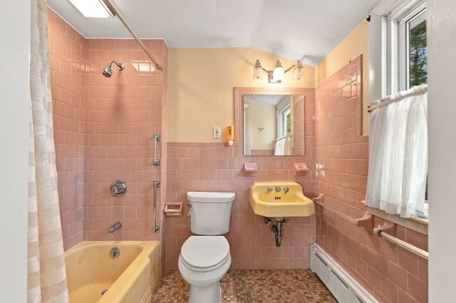 14 Crooked River Rd, Wareham, MA 02571
