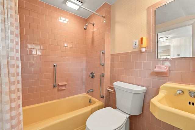14 Crooked River Rd, Wareham, MA 02571