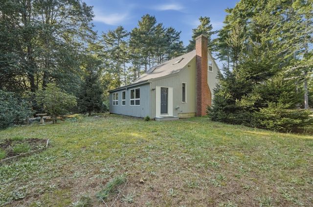 14 Crooked River Rd, Wareham, MA 02571
