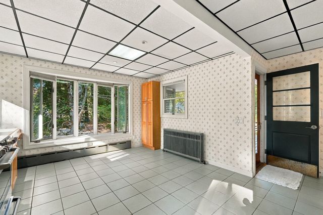 14 Crooked River Rd, Wareham, MA 02571