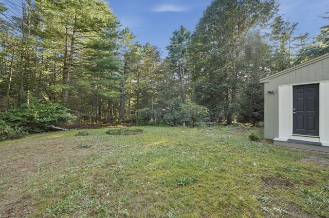 14 Crooked River Rd, Wareham, MA 02571