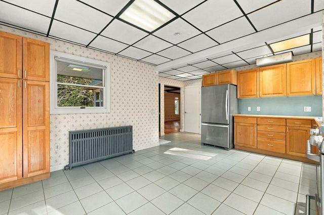 14 Crooked River Rd, Wareham, MA 02571