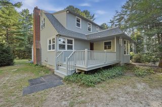 14 Crooked River Rd, Wareham, MA 02571