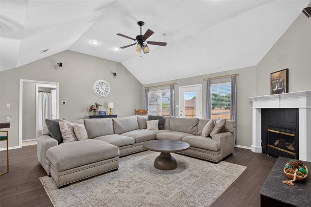 100 Radecke Road, Krum, TX 76249